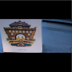 NIB Hallmark 2006 Noah’s Ark ornament